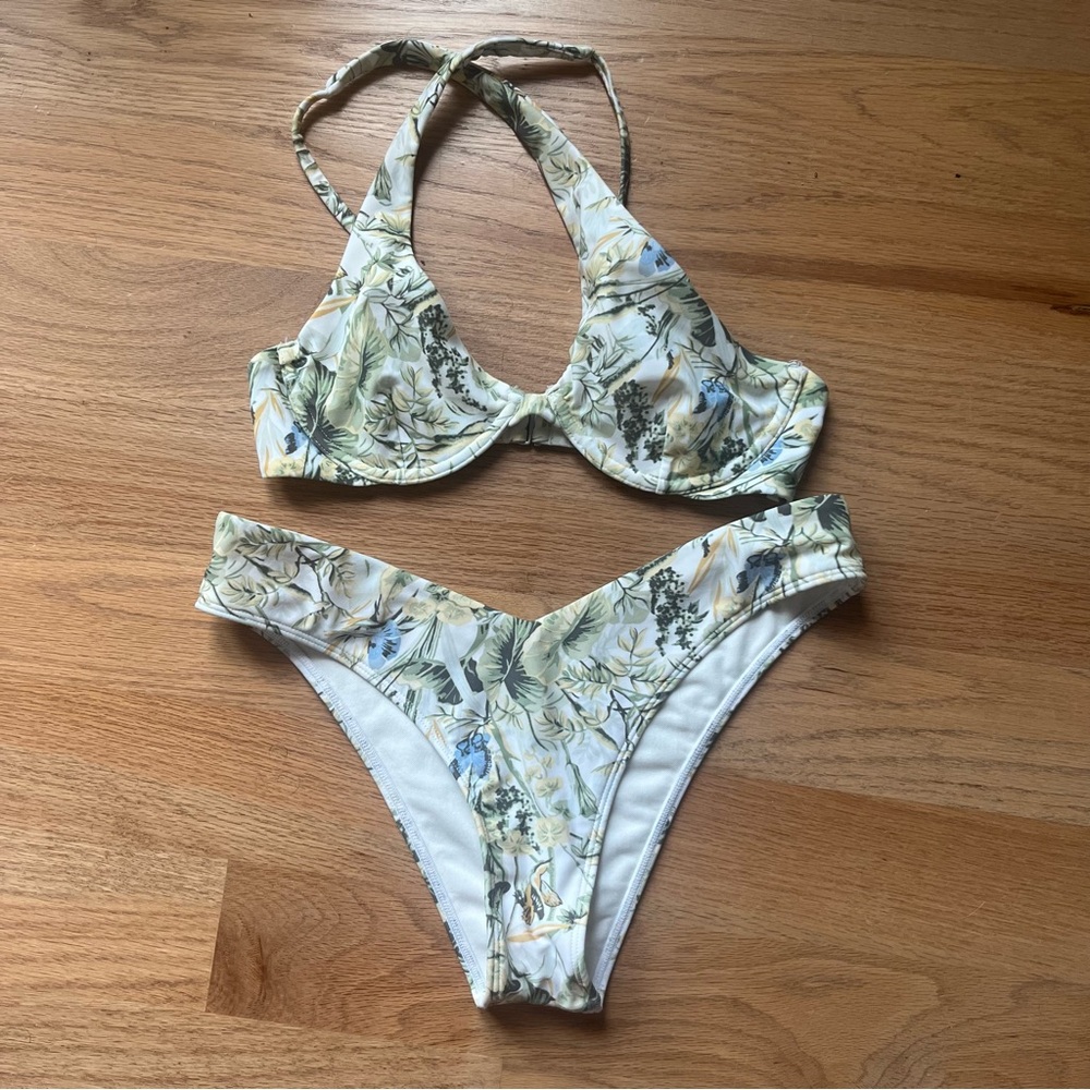Abercrombie & Fitch Asymmetrical Bikini